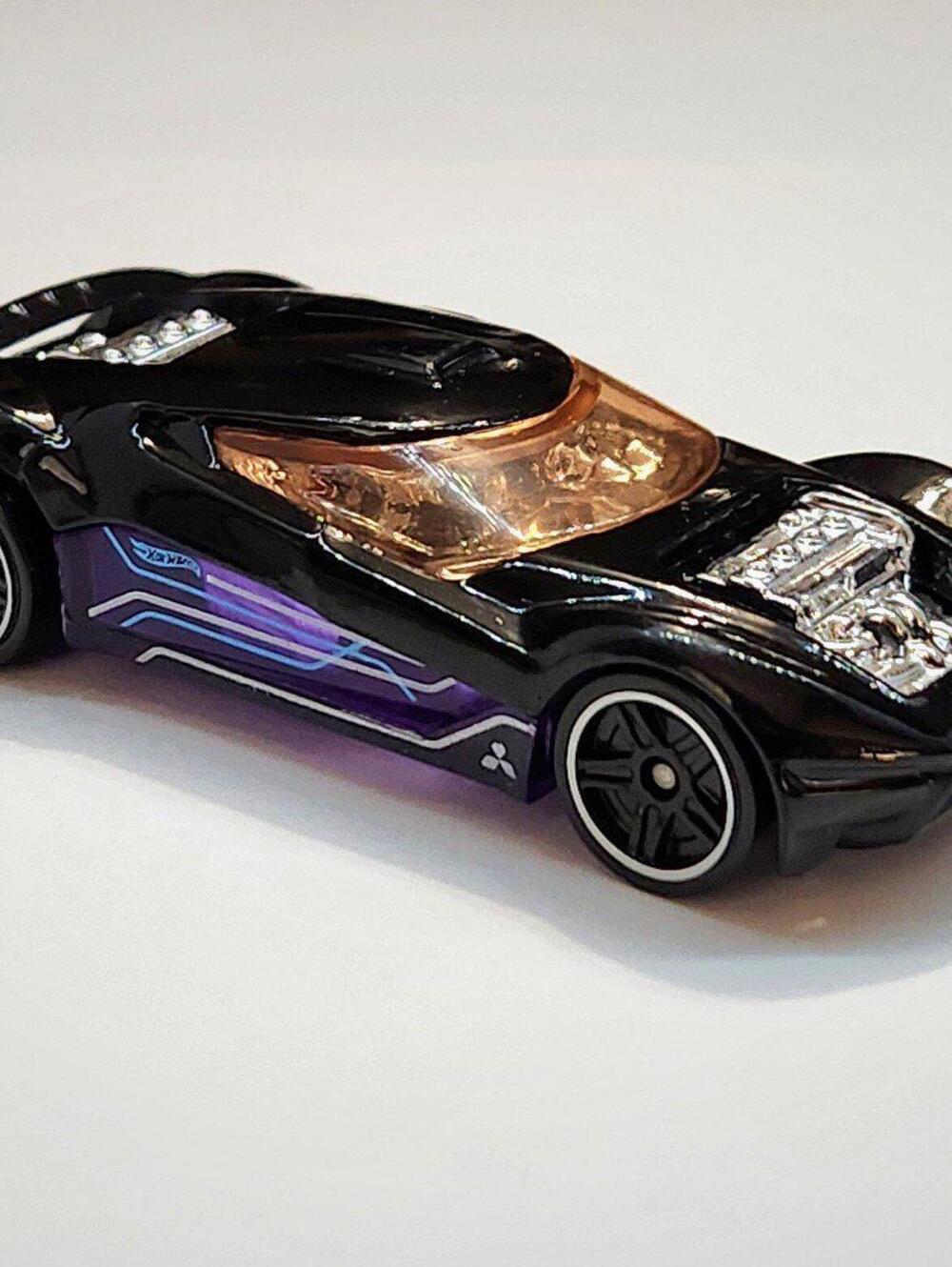 Hot Wheels Mitsubishi Double Shotz 2015 Spin Storm Diecast Car Toy